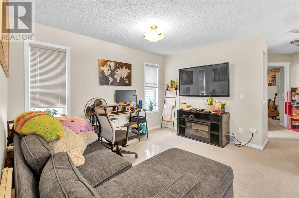 Single Family House for Sale in  covepark Rise NE Coventry Hills Calgary 