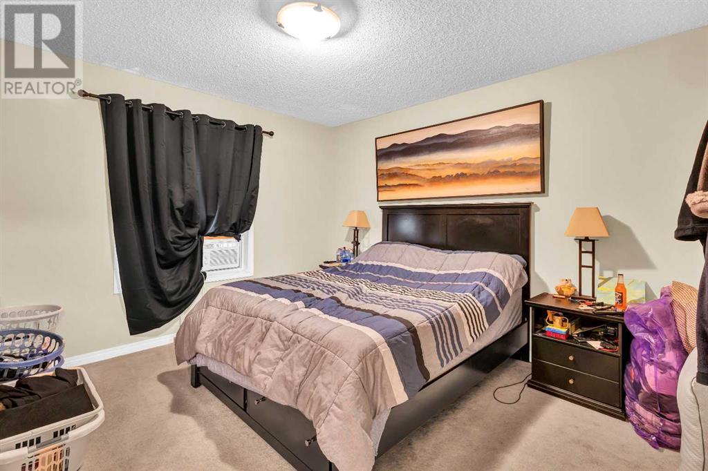 Single Family House for Sale in  covepark Rise NE Coventry Hills Calgary 