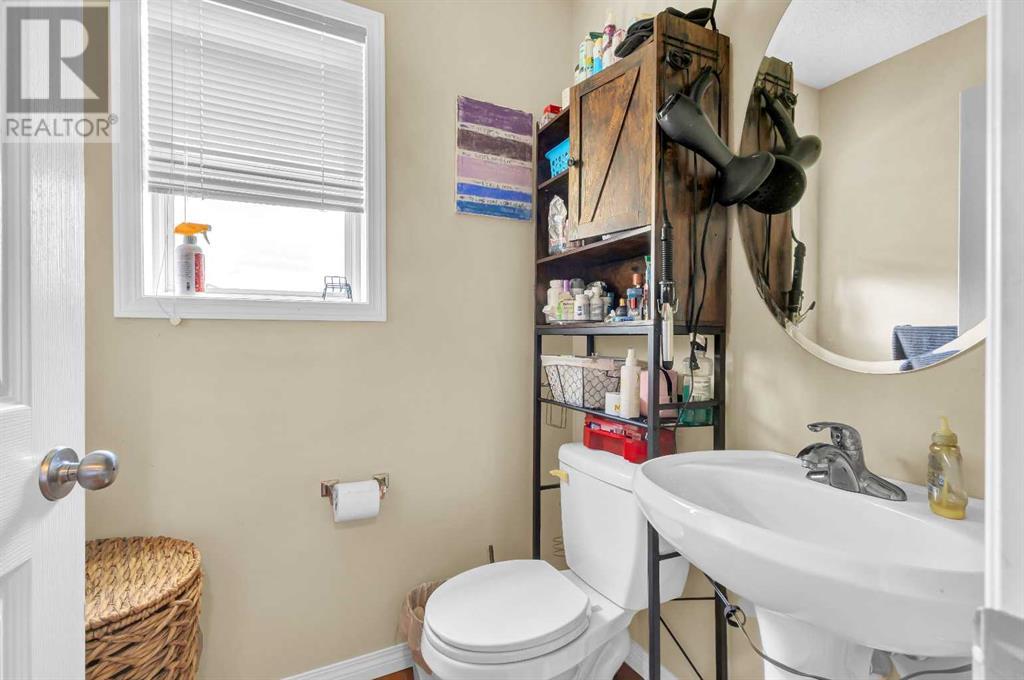 Single Family House for Sale in  covepark Rise NE Coventry Hills Calgary 