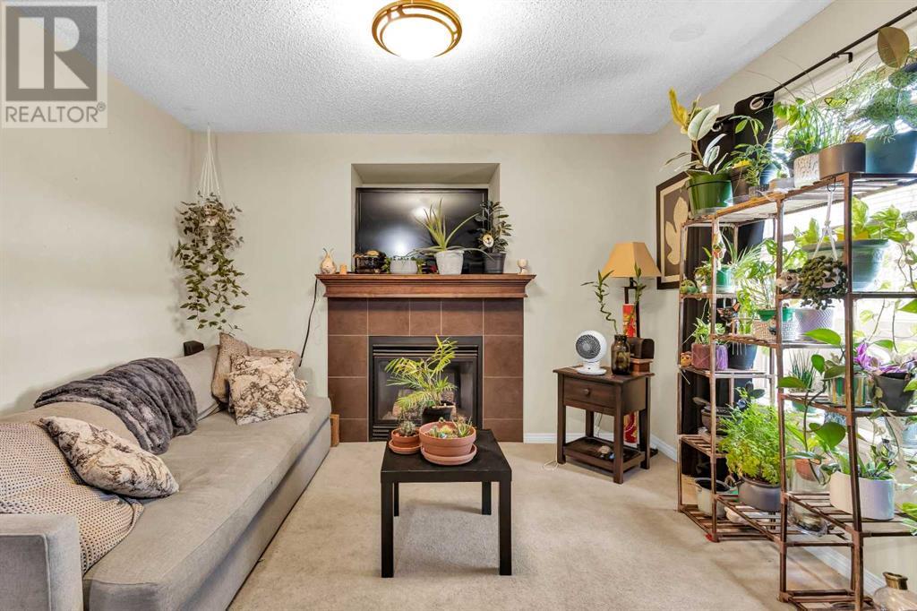 Single Family House for Sale in  covepark Rise NE Coventry Hills Calgary 