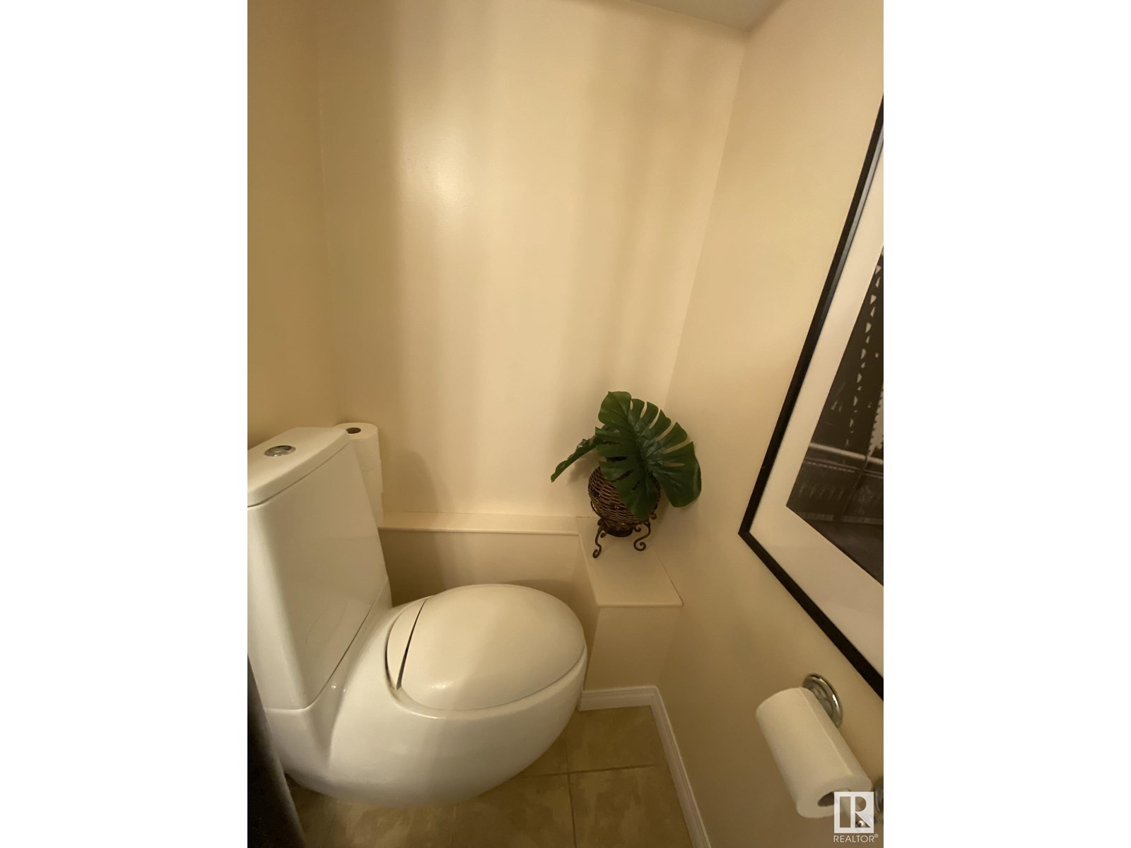Photo 9 of 18525 66 Av Nw, Edmonton AB