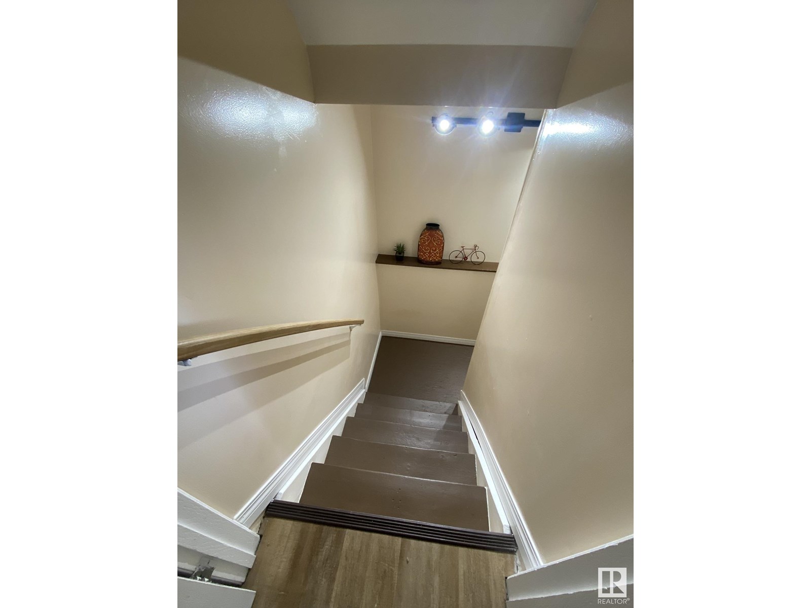 Photo 33 of 18525 66 Av Nw, Edmonton AB