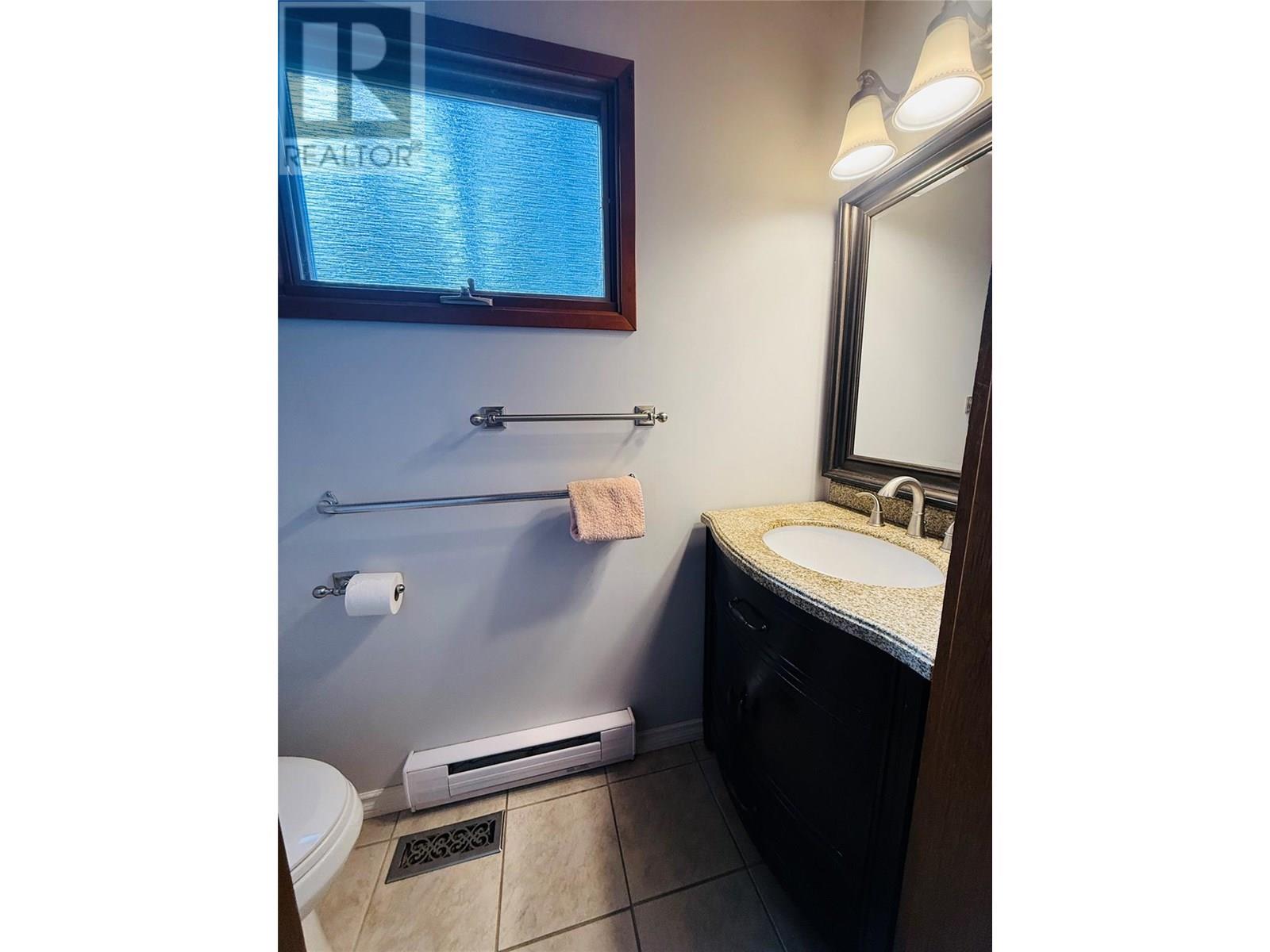 1410 10A Avenue, Invermere
