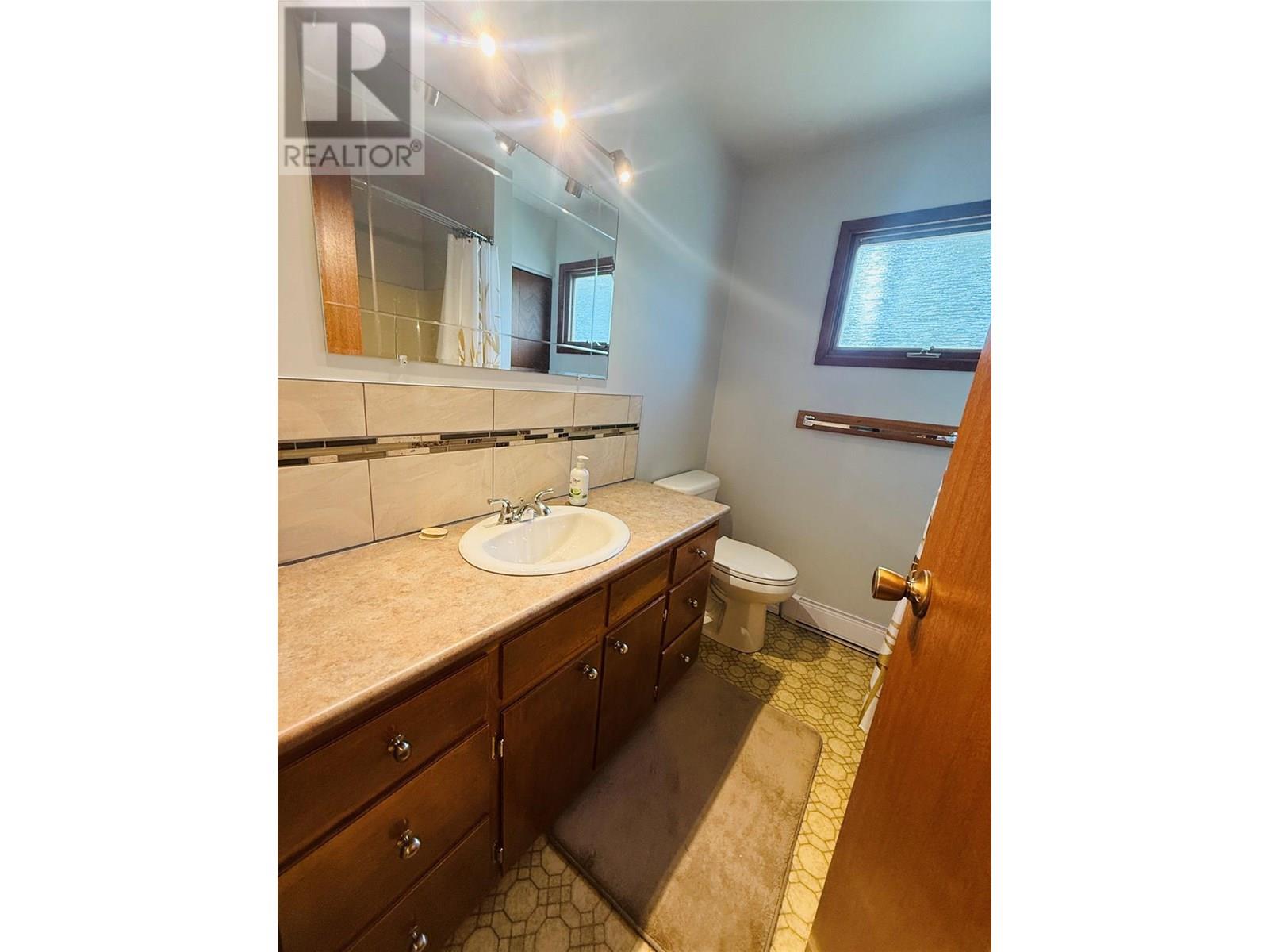 1410 10A Avenue, Invermere