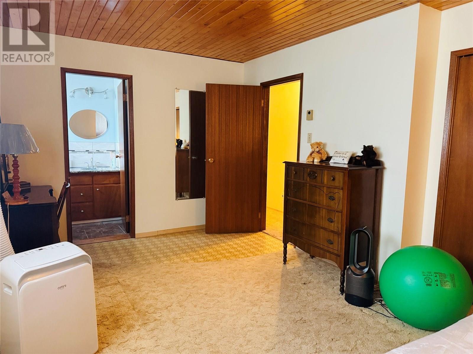 1410 10A Avenue, Invermere