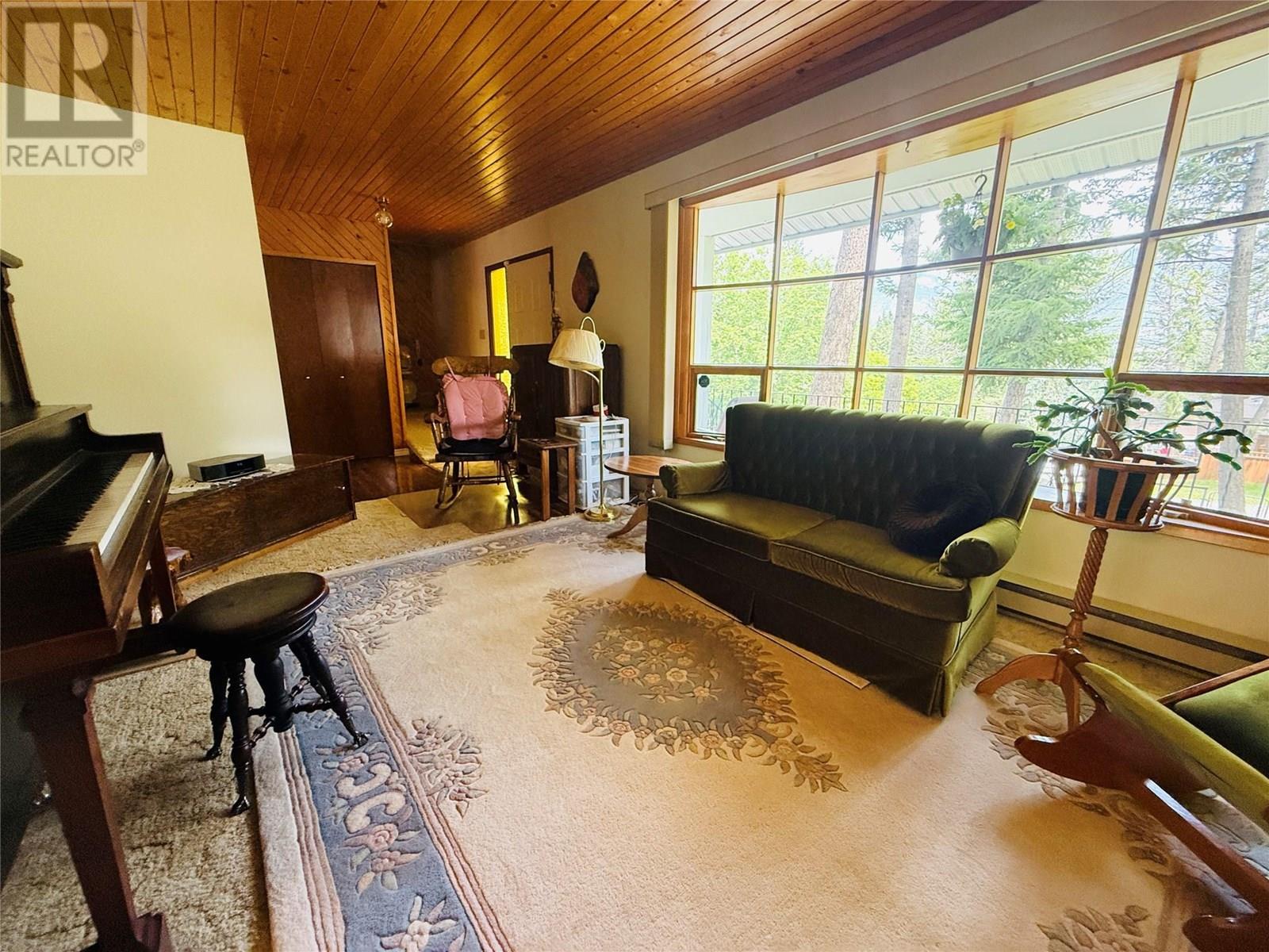 1410 10A Avenue, Invermere