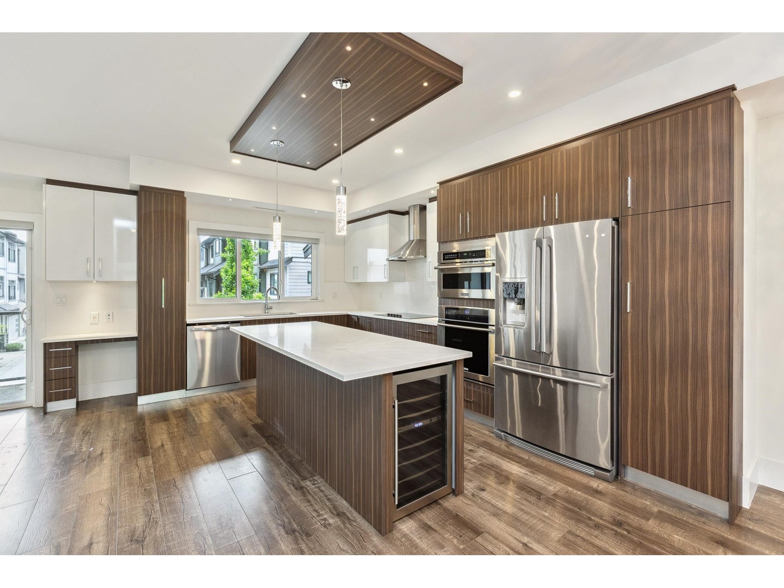 Photo 6 of 7 15177 60 Avenue, Surrey BC