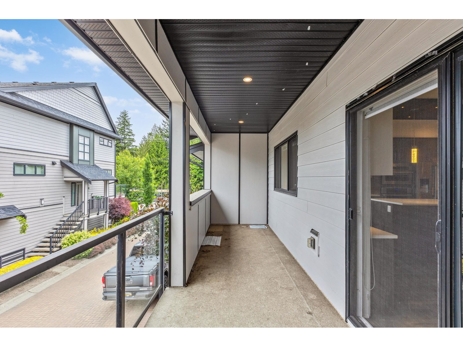 Photo 9 of 7 15177 60 Avenue, Surrey BC