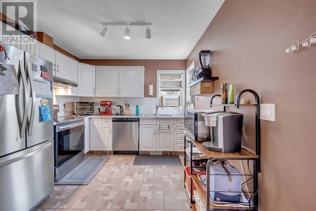 Single Family House for Sale in   Hidden Hills Terrace NW Hidden Valley Calgary 
