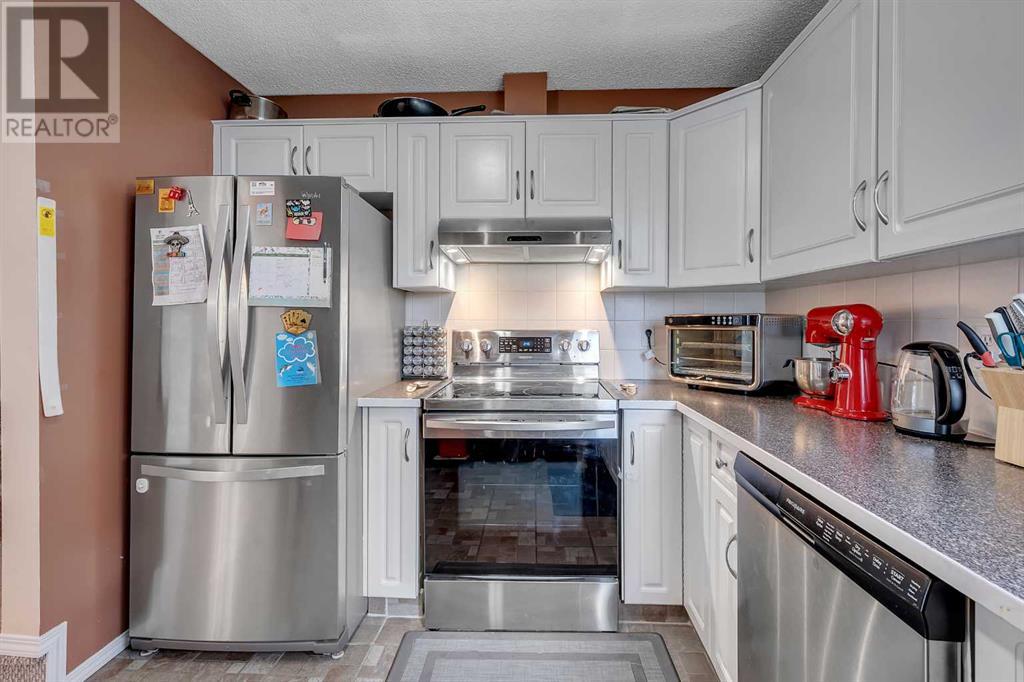 Single Family House for Sale in   Hidden Hills Terrace NW Hidden Valley Calgary 