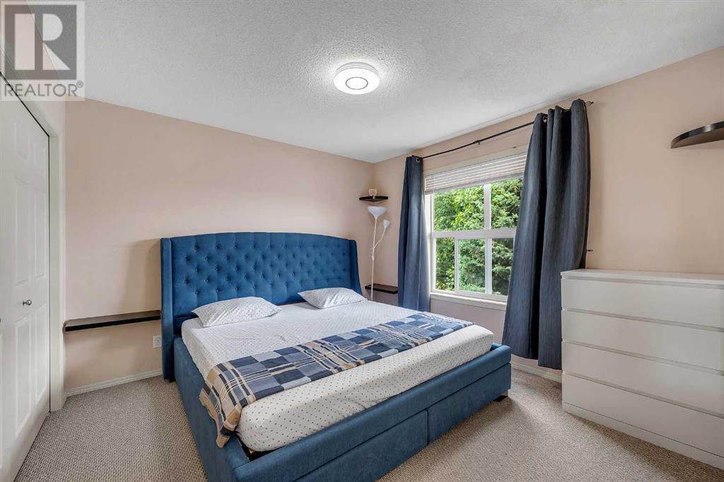 Single Family House for Sale in   Hidden Hills Terrace NW Hidden Valley Calgary 