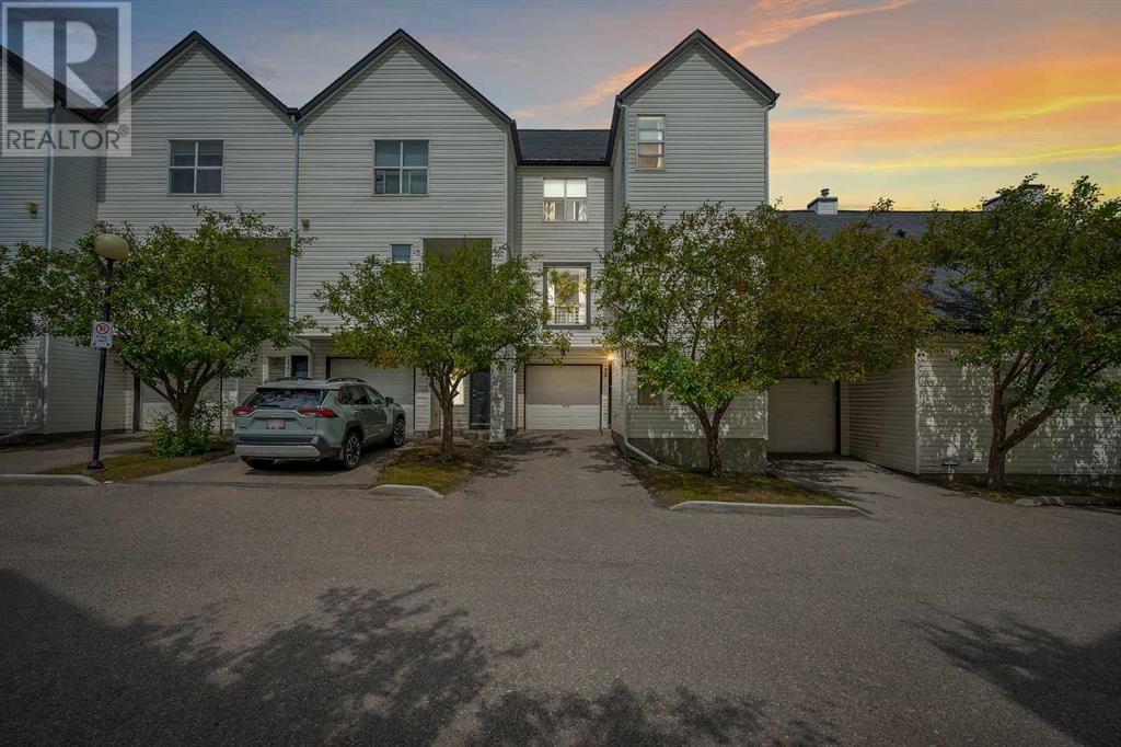 Single Family House for Sale in   Hidden Hills Terrace NW Hidden Valley Calgary 