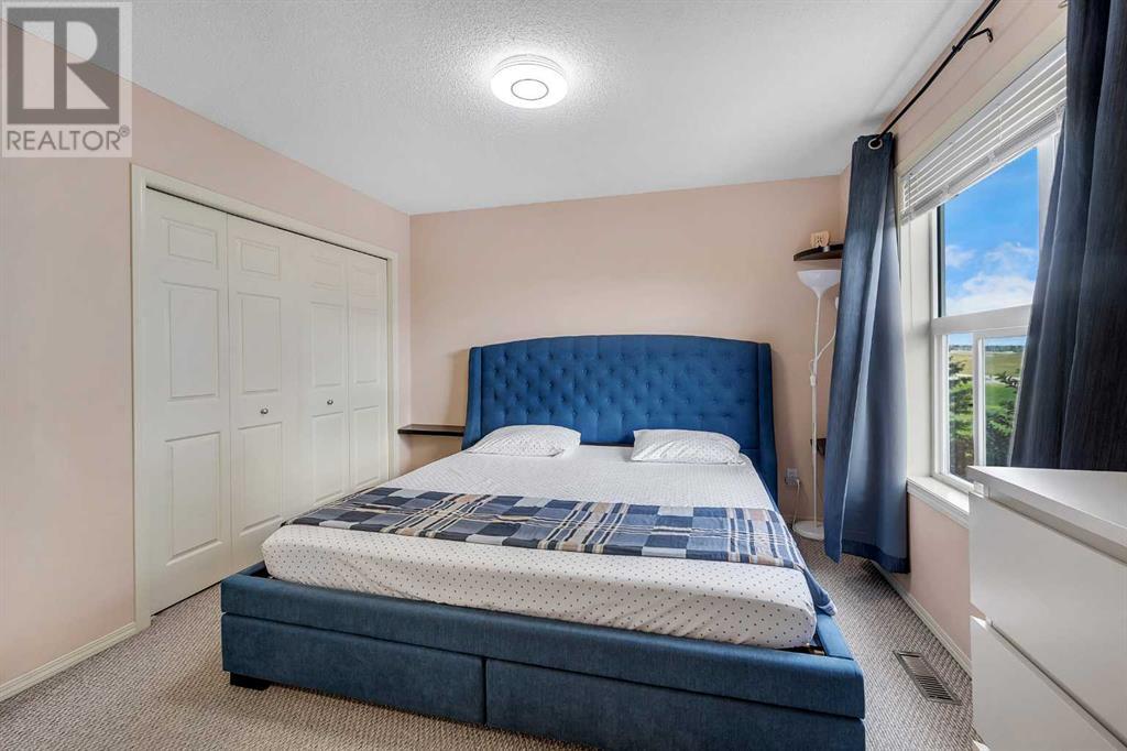Single Family House for Sale in   Hidden Hills Terrace NW Hidden Valley Calgary 