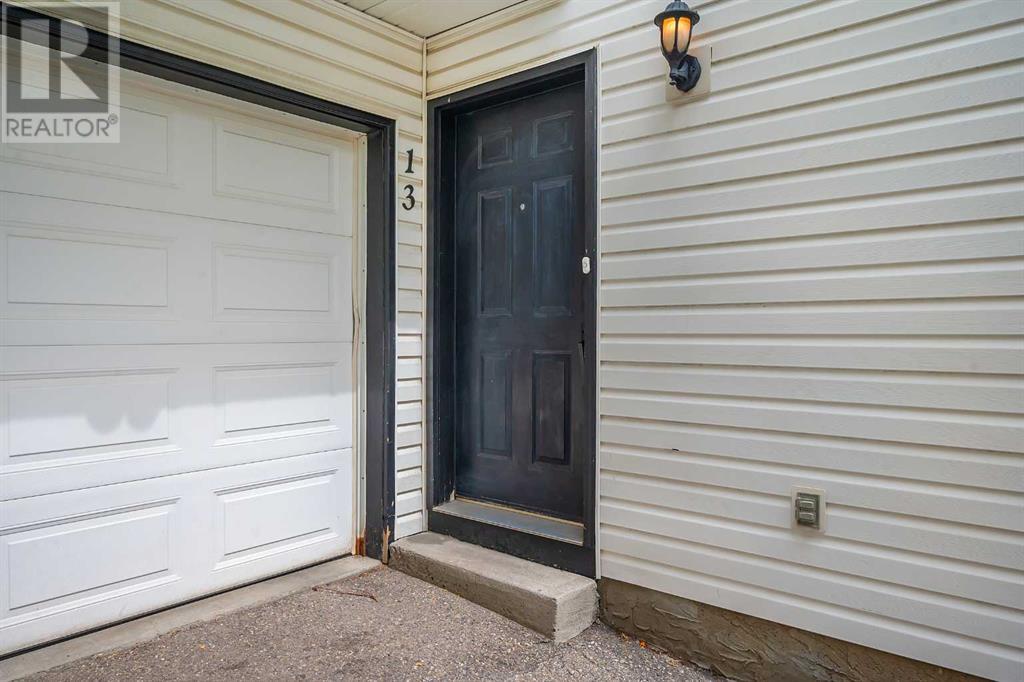 Single Family House for Sale in   Hidden Hills Terrace NW Hidden Valley Calgary 