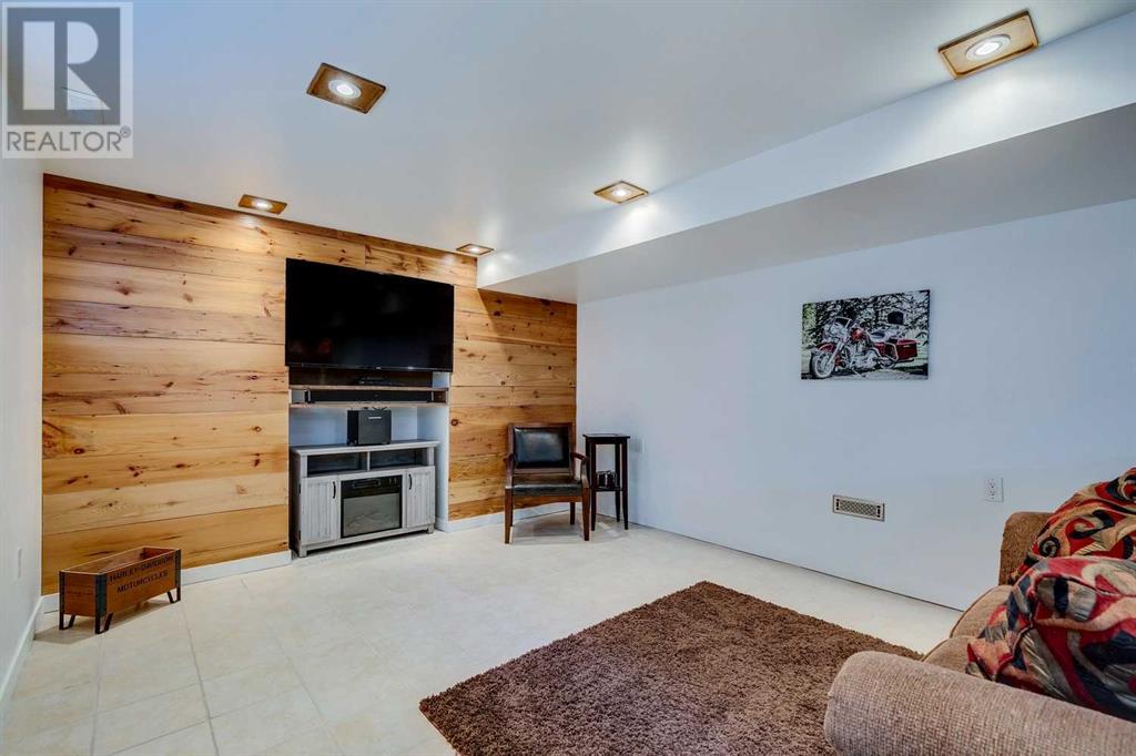 Single Family House for Sale in  Millbank Court SW Millrise Calgary 