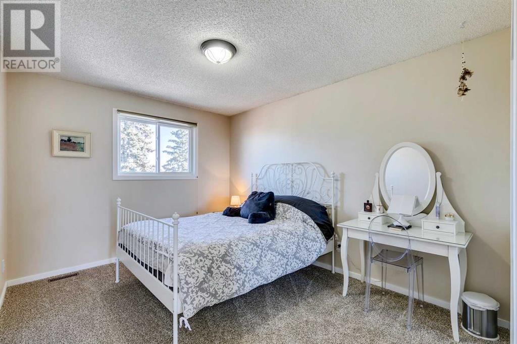 Single Family House for Sale in  Millbank Court SW Millrise Calgary 