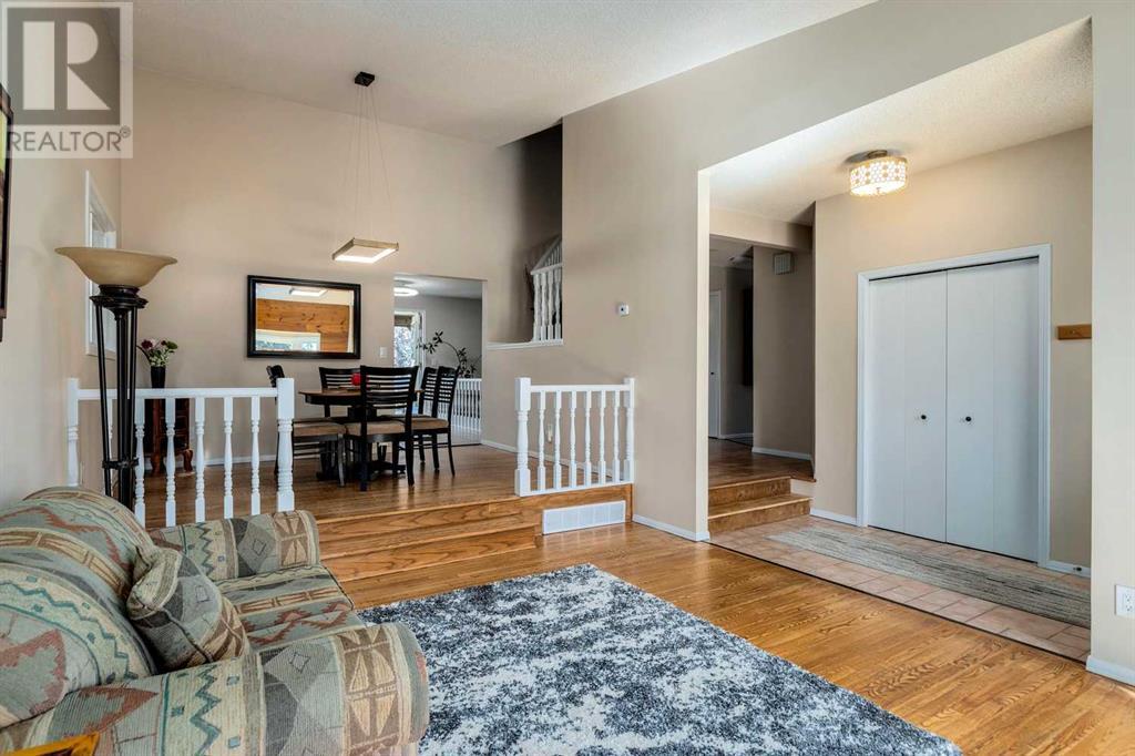 Single Family House for Sale in  Millbank Court SW Millrise Calgary 
