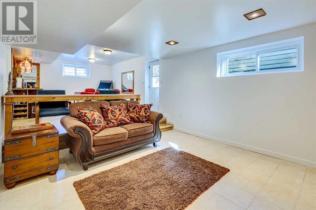 Single Family House for Sale in  Millbank Court SW Millrise Calgary 