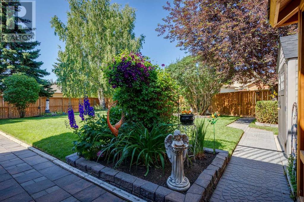 Single Family House for Sale in  Millbank Court SW Millrise Calgary 