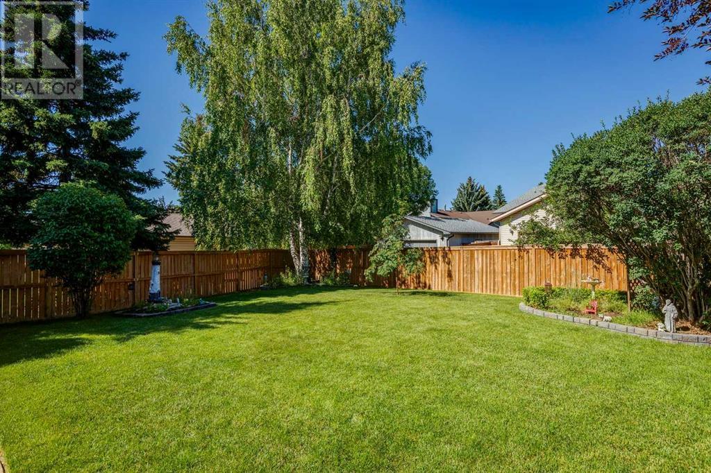 Single Family House for Sale in  Millbank Court SW Millrise Calgary 