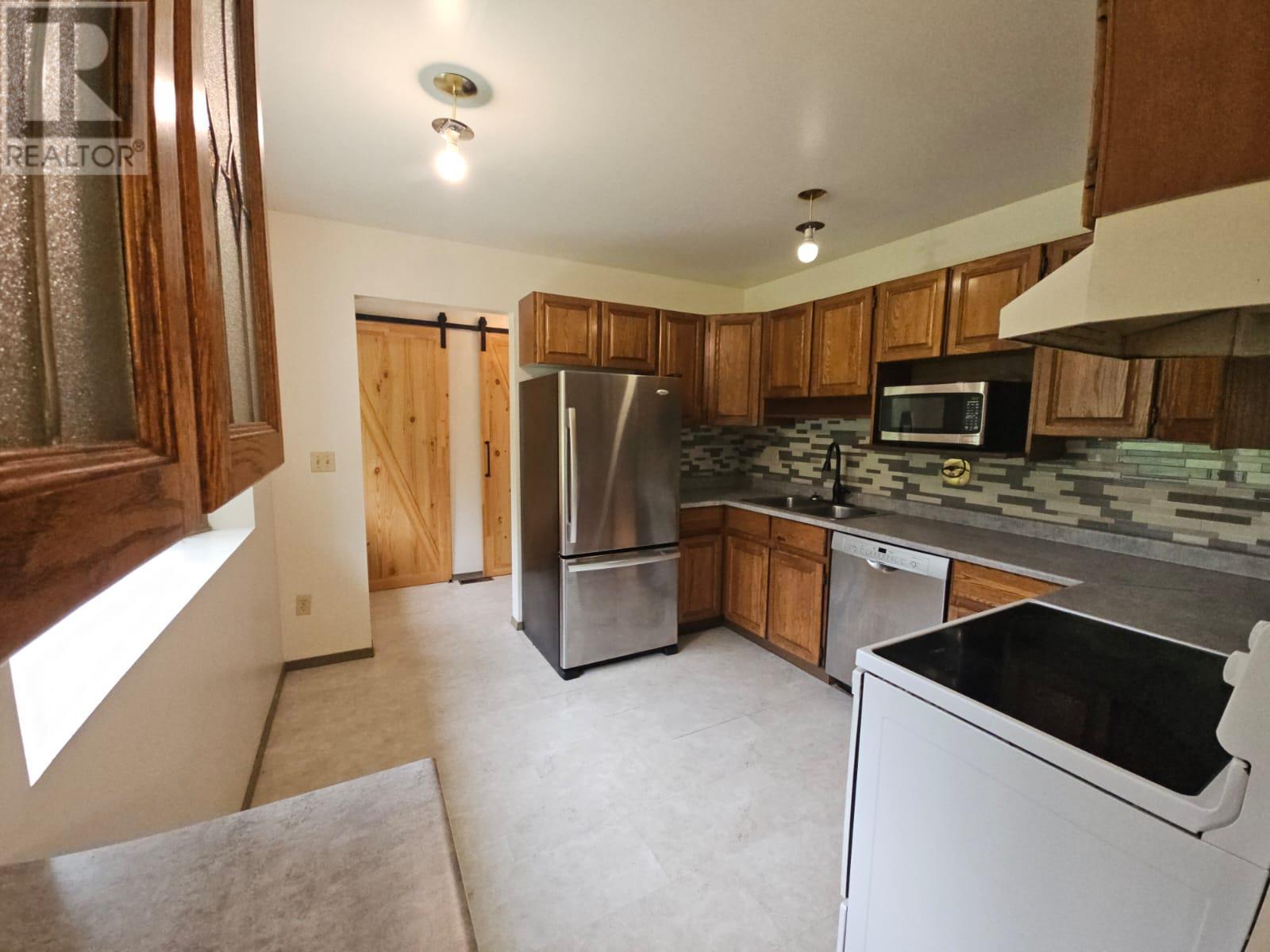 5316 Hillside Avenue NW, Chetwynd