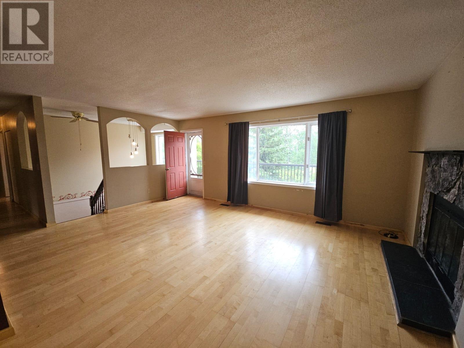 5316 Hillside Avenue NW, Chetwynd