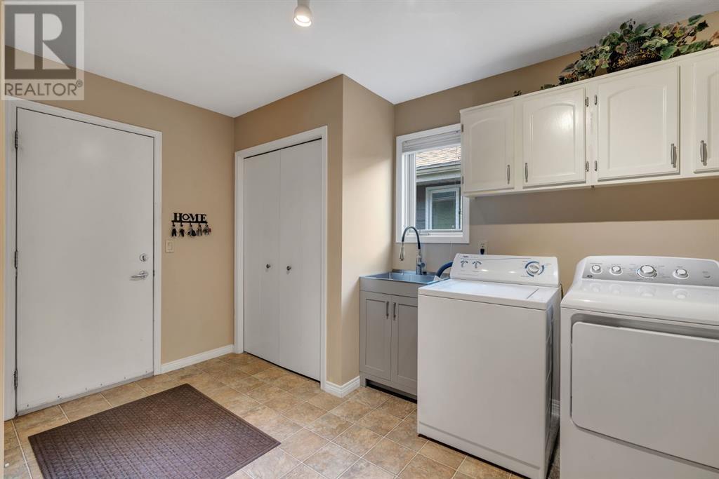 Single Family House for Sale in  Evergreen Terrace SW Evergreen Calgary 