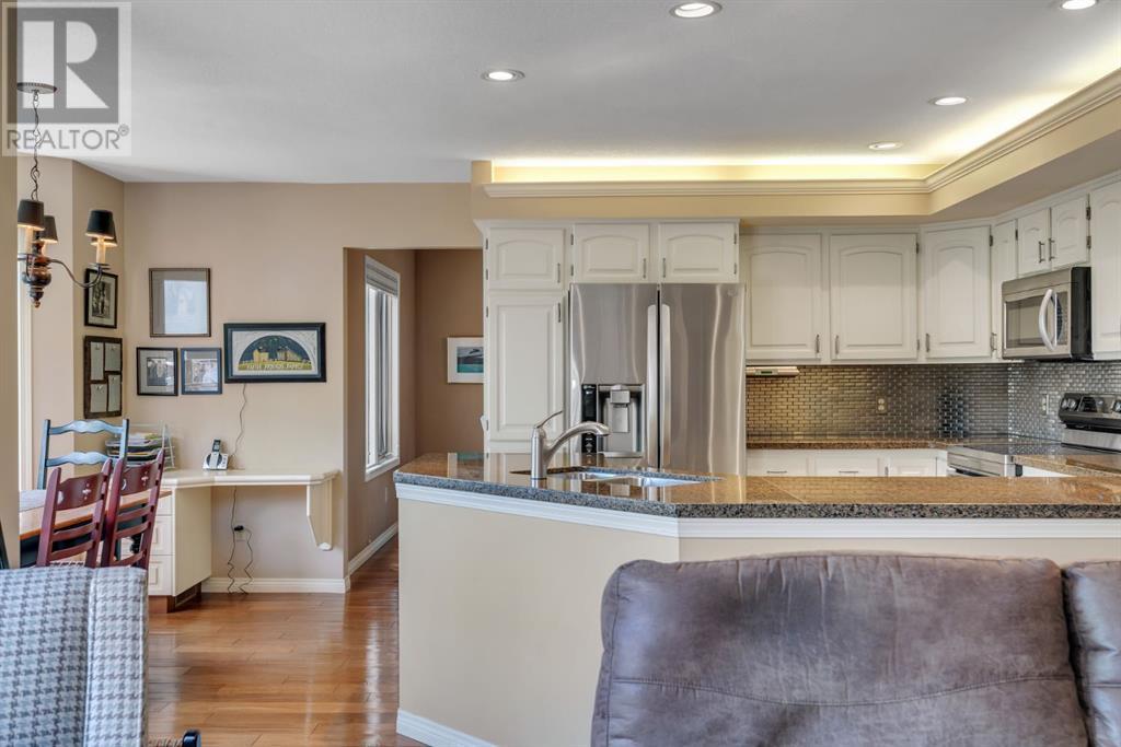 Single Family House for Sale in  Evergreen Terrace SW Evergreen Calgary 