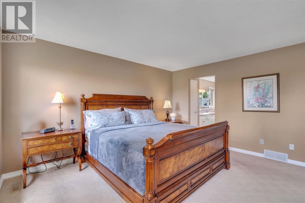 Single Family House for Sale in  Evergreen Terrace SW Evergreen Calgary 