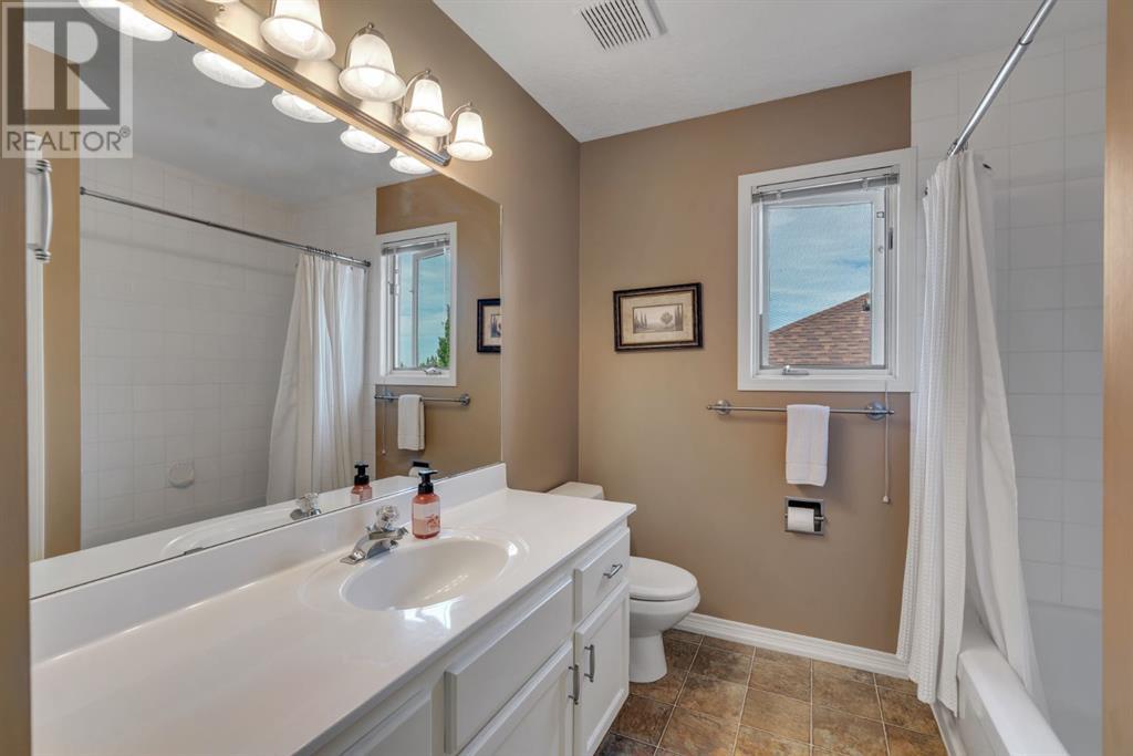 Single Family House for Sale in  Evergreen Terrace SW Evergreen Calgary 