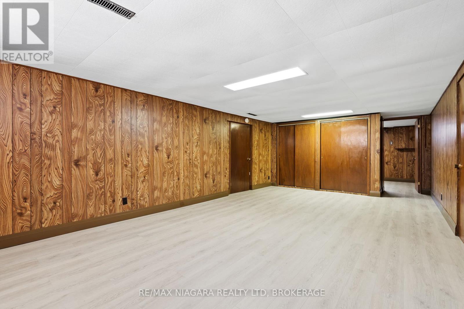 Photo 19 of 127 Louth Street, St Catharines ON