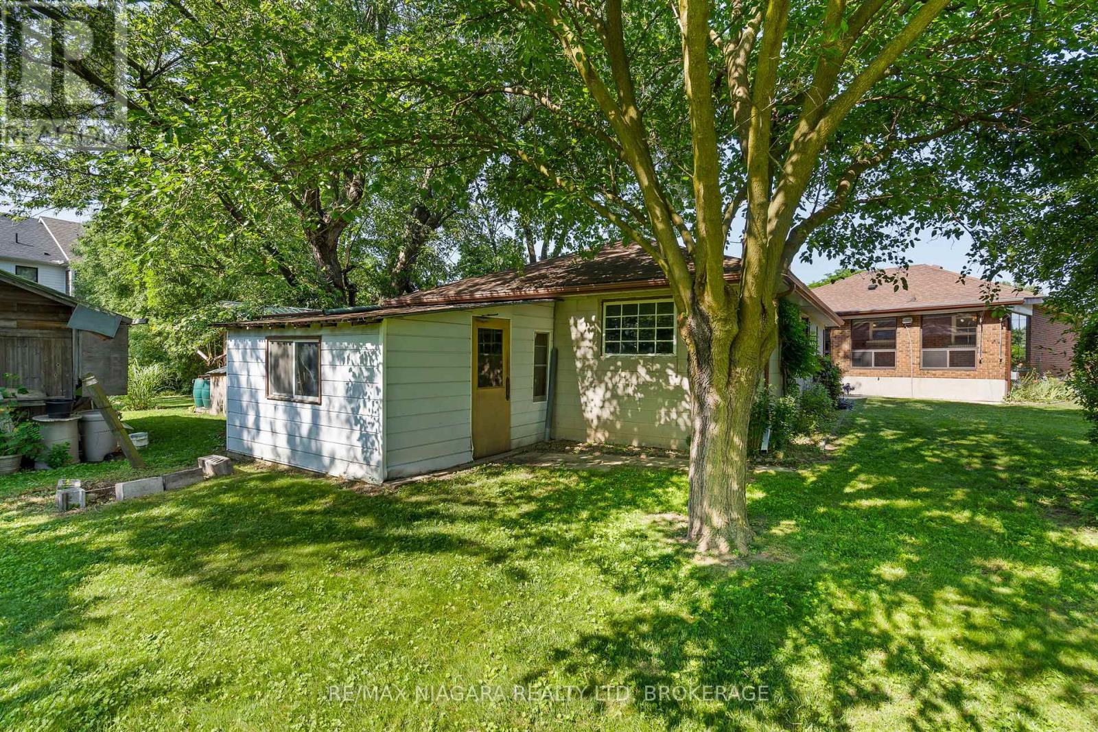 Photo 28 of 127 Louth Street, St Catharines ON