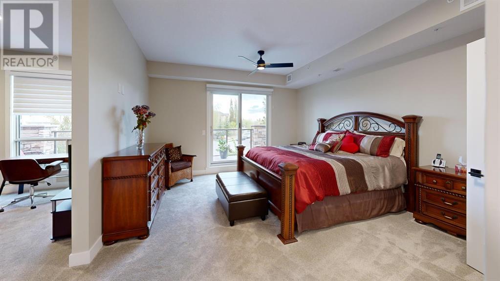 Single Family House for Sale in   Cougar Ridge Landing SW Patterson Calgary 