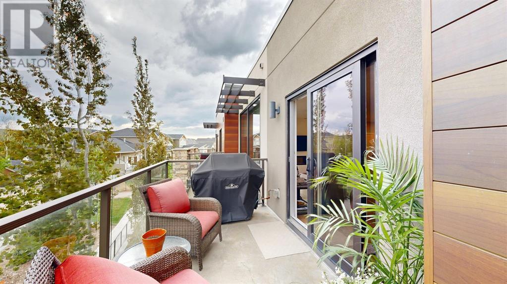 Single Family House for Sale in   Cougar Ridge Landing SW Patterson Calgary 