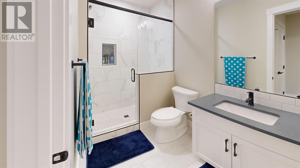 Single Family House for Sale in   Cougar Ridge Landing SW Patterson Calgary 