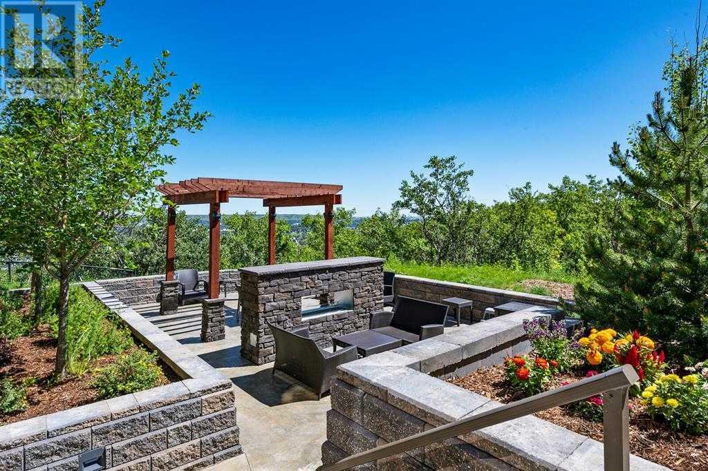 Single Family House for Sale in   Cougar Ridge Landing SW Patterson Calgary 