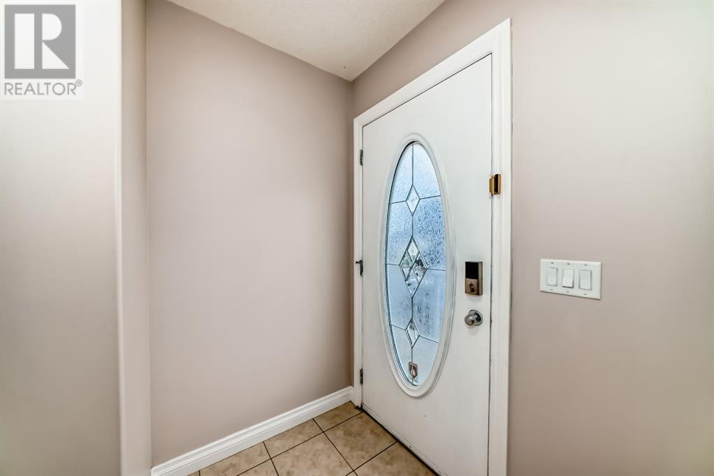 Single Family House for Sale in  Taracove Way NE Taradale Calgary 