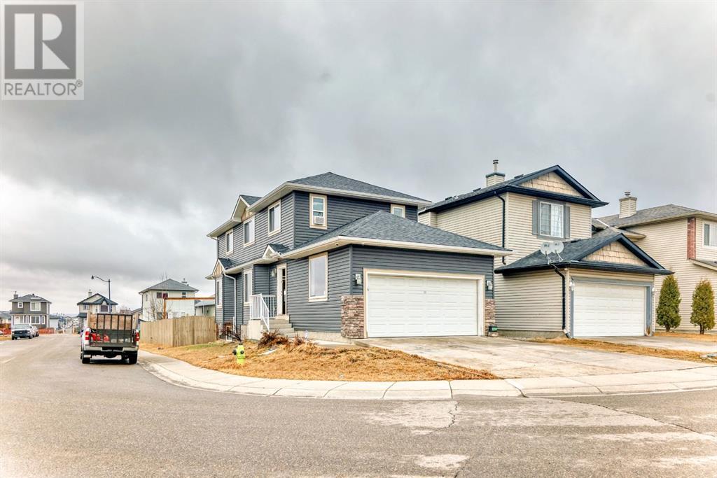 Single Family House for Sale in  Taracove Way NE Taradale Calgary 