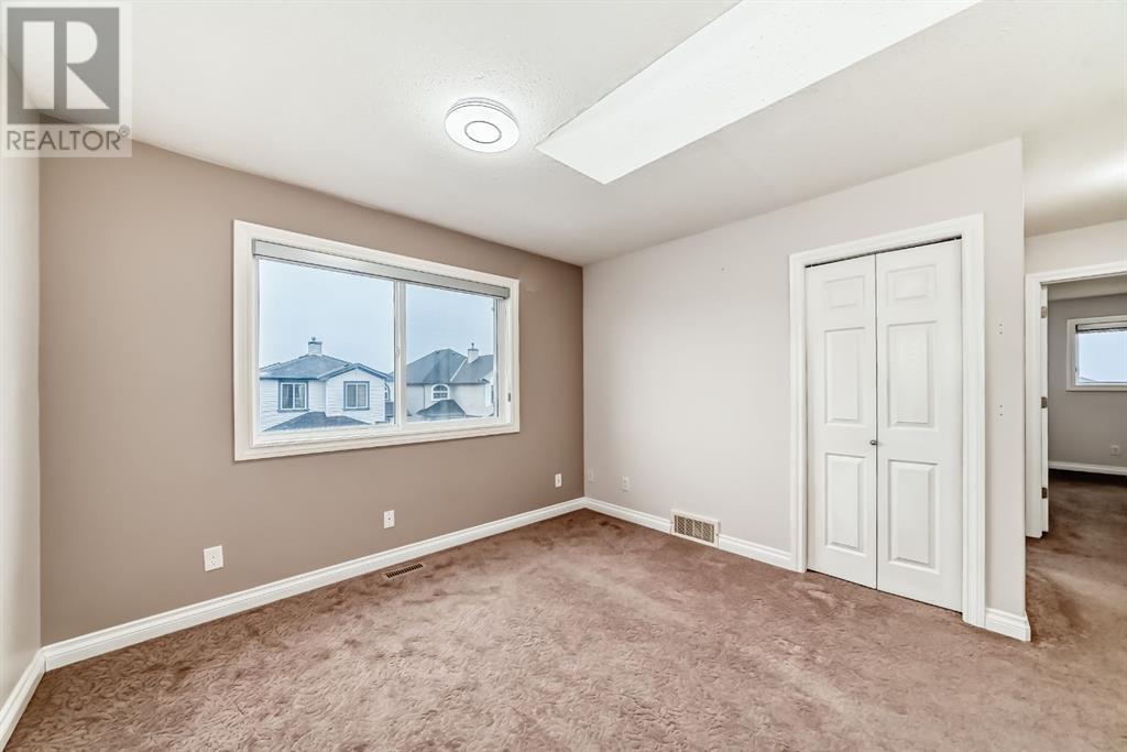 Single Family House for Sale in  Taracove Way NE Taradale Calgary 