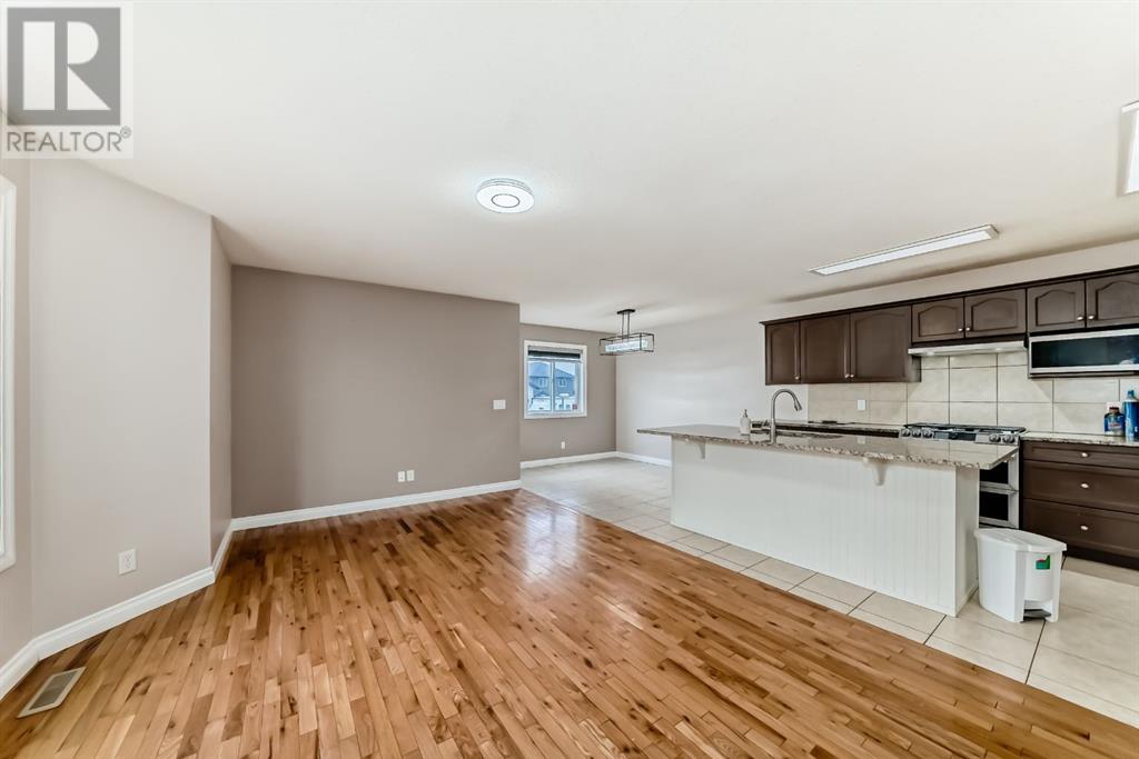 Single Family House for Sale in  Taracove Way NE Taradale Calgary 