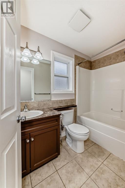 Single Family House for Sale in  Taracove Way NE Taradale Calgary 