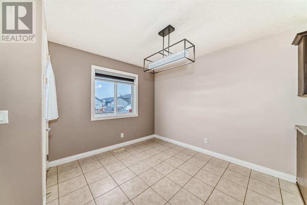 Single Family House for Sale in  Taracove Way NE Taradale Calgary 