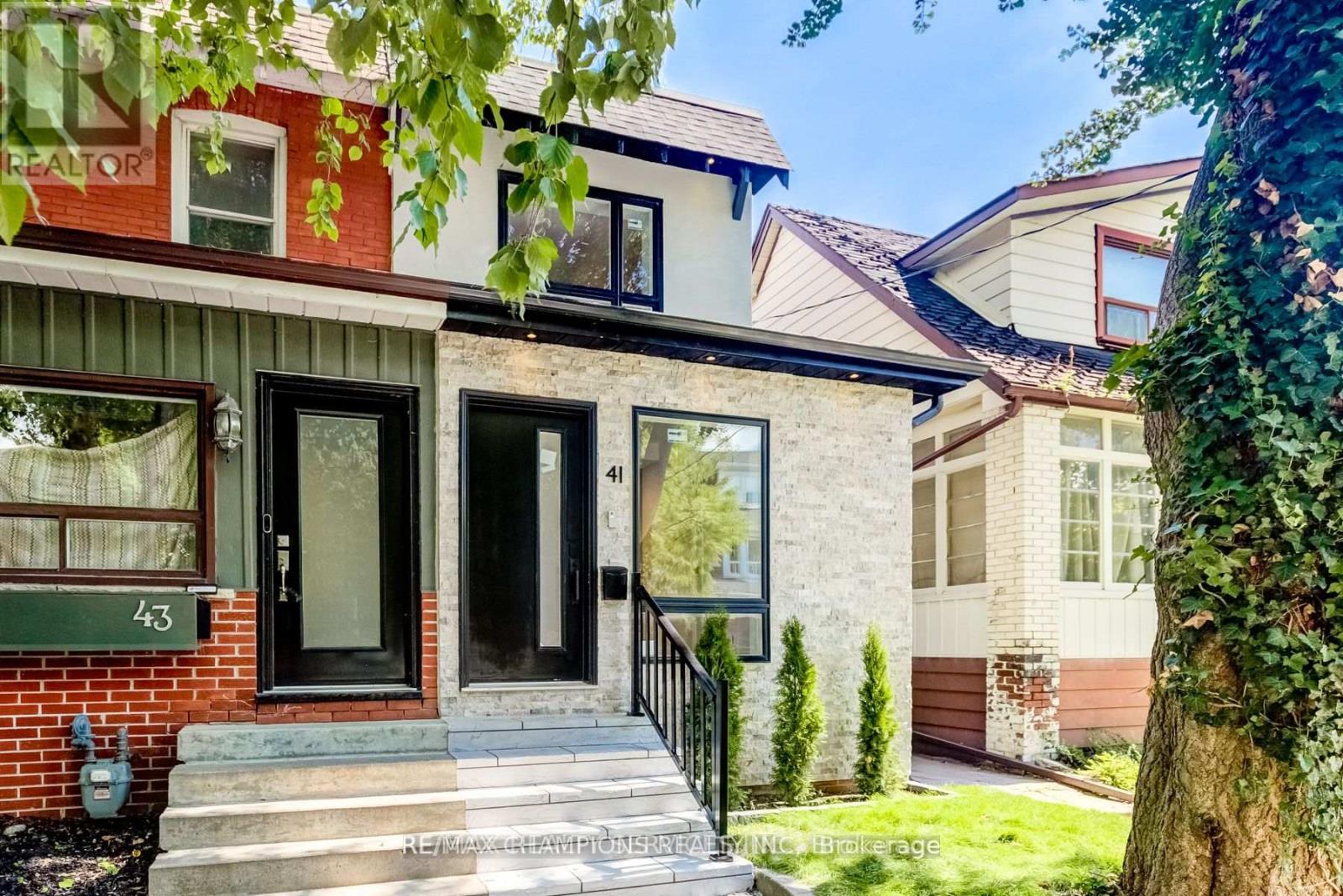 Photo of 41 Caroline Avenue Unit Bsmt, Toronto (South Riverdale), ONTARIO M4M2X6, CANADA