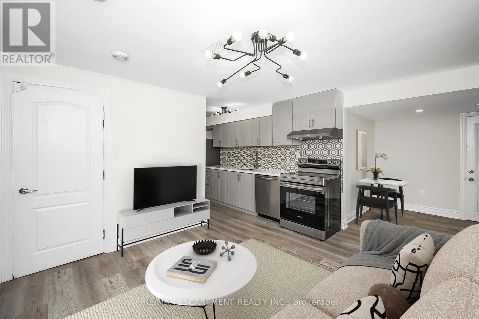 Photo 38 of 2728 Guilford Crescent, Oakville ON