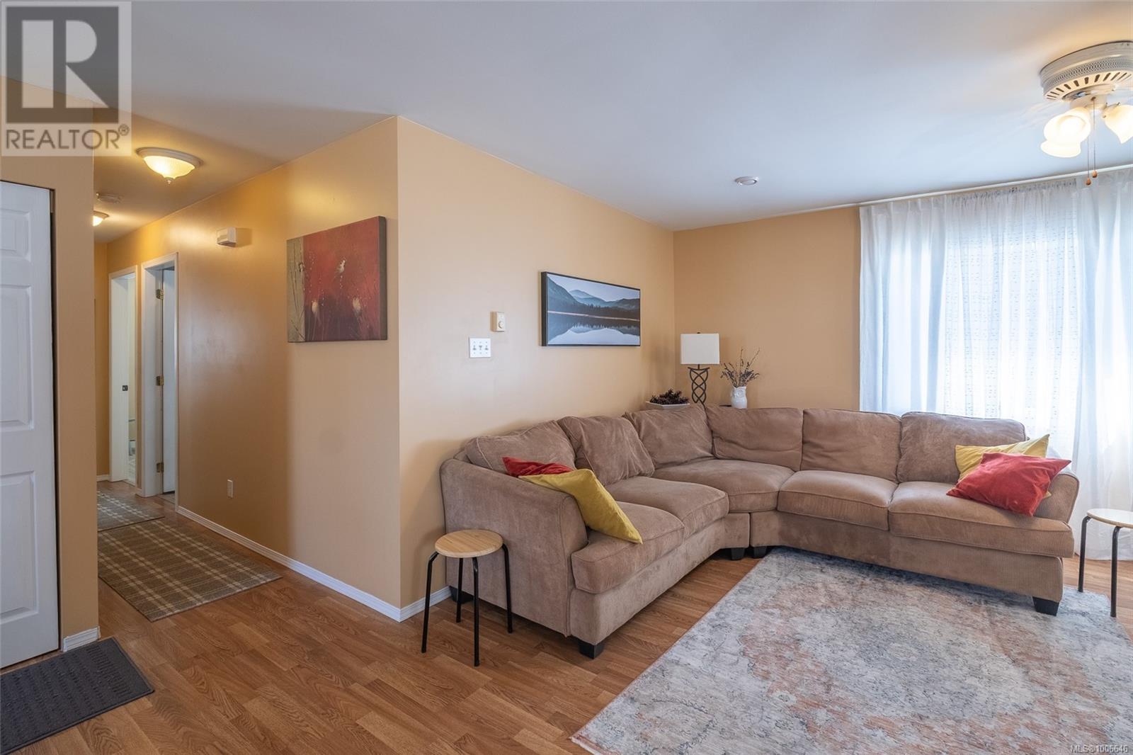 Photo 11 of 1251 Westurne Heights Rd, Whiskey Creek BC