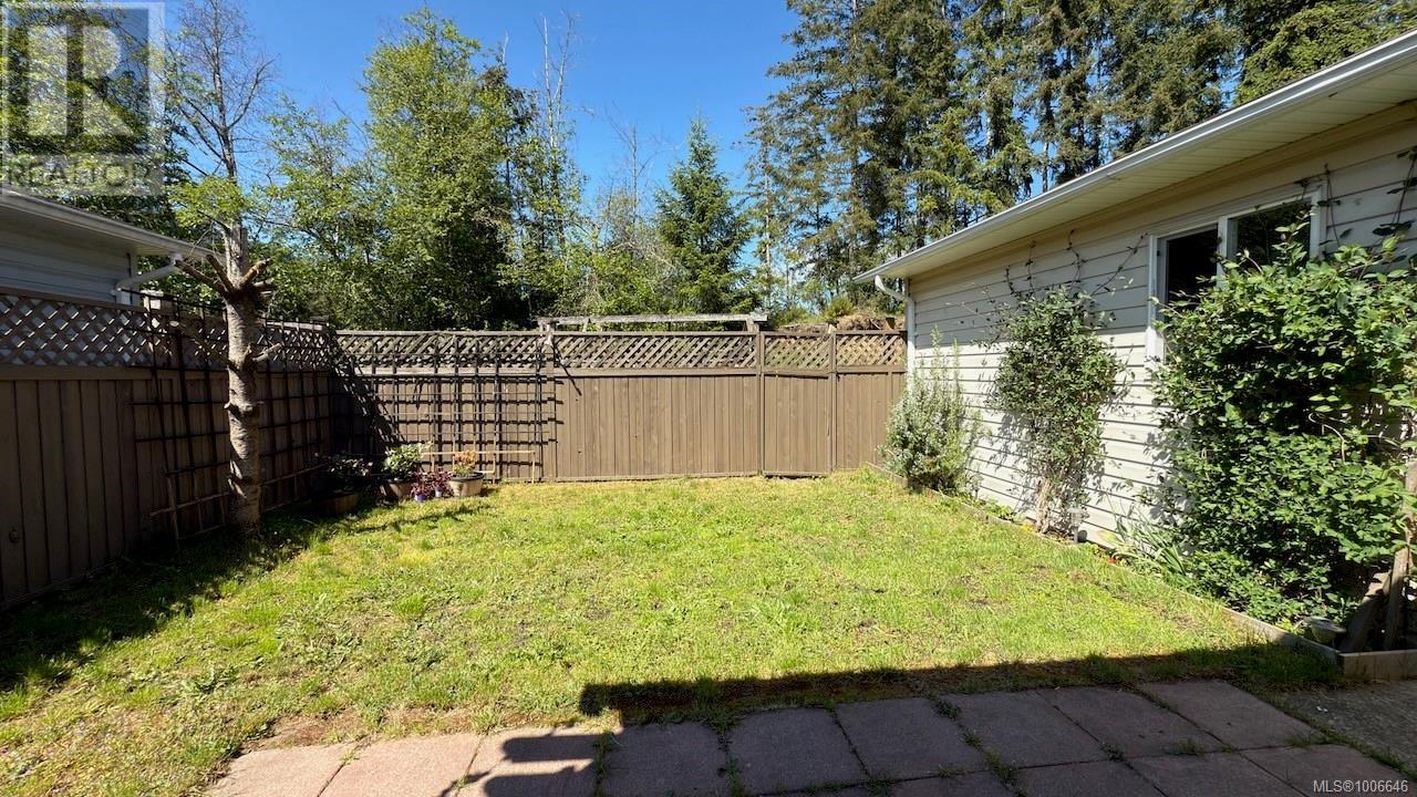 Photo 19 of 1251 Westurne Heights Rd, Whiskey Creek BC