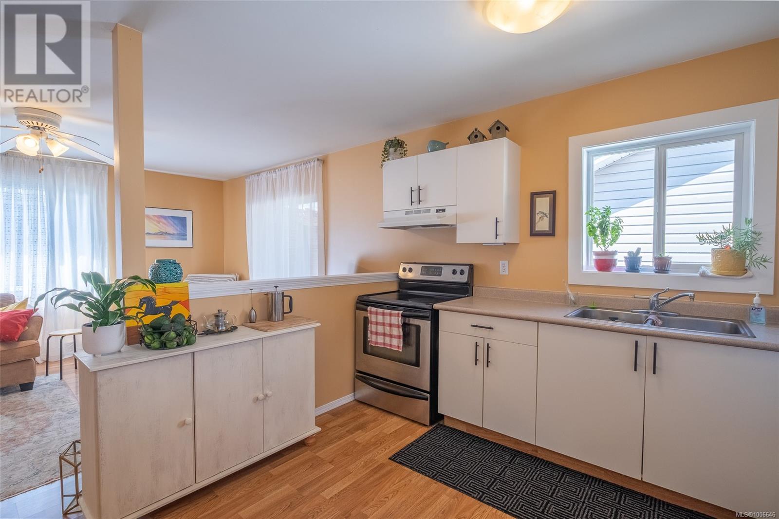 Photo 7 of 1251 Westurne Heights Rd, Whiskey Creek BC