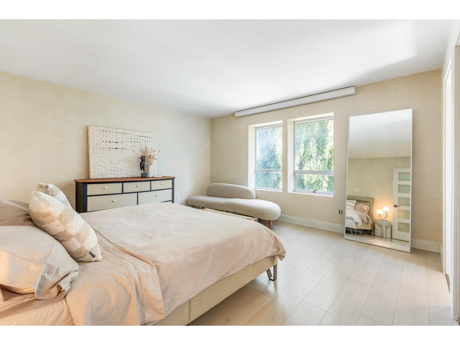 Photo 13 of 1614 143 B Street, Surrey BC