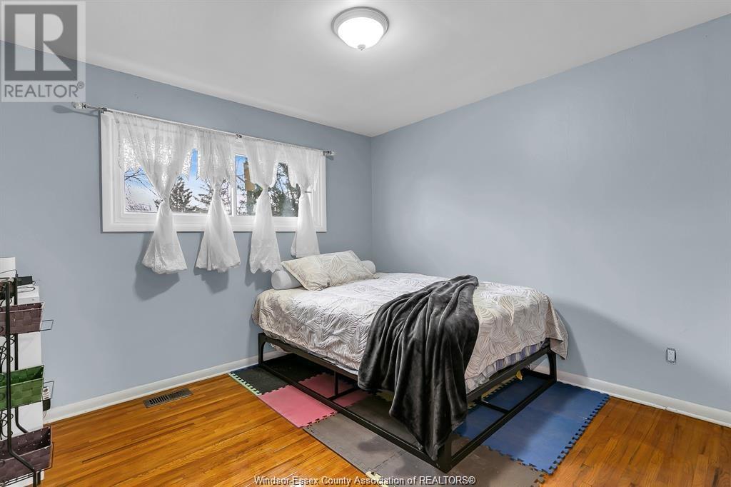 Photo 15 of 3850 Harcourt, Windsor ON