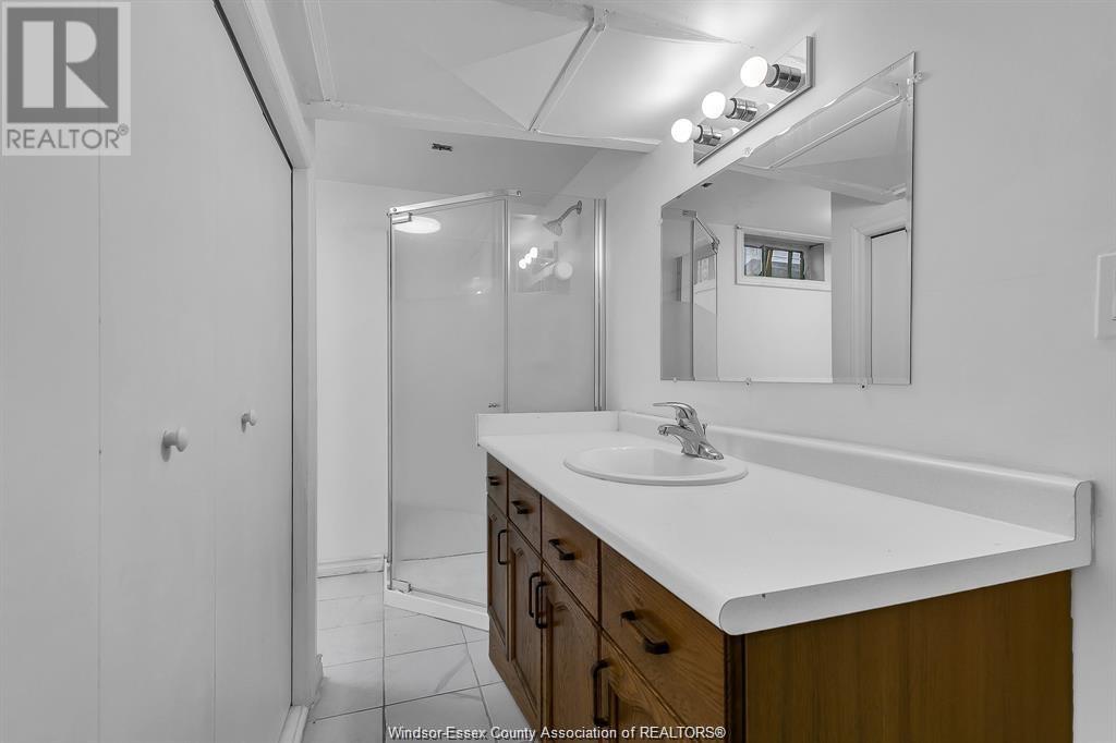 Photo 27 of 3850 Harcourt, Windsor ON